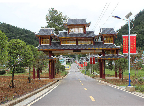 正翔照明太陽(yáng)能路燈