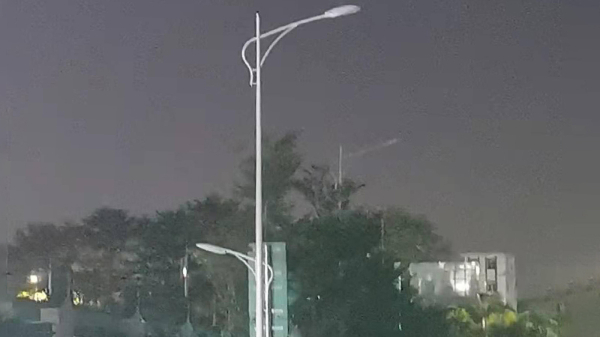 佛山南海中學(xué)高低臂市電路燈工程案例