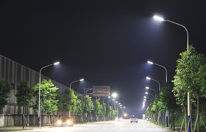 昭航照明太陽(yáng)能路燈廠家參與惠州市牧云溪谷小區(qū)二期項(xiàng)目