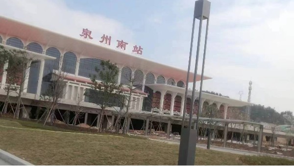 現(xiàn)代簡(jiǎn)約庭院燈工程案例